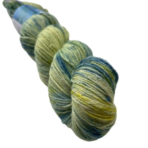 il_fullxfull.5839524087_fygh.jpg Hand dyed super wash Merino and silk sock yarn, spring green.