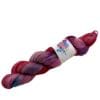 Met de hand geverfd super wash Merino, nylon en stellina sokkengaren. In rood, blauw en paars.