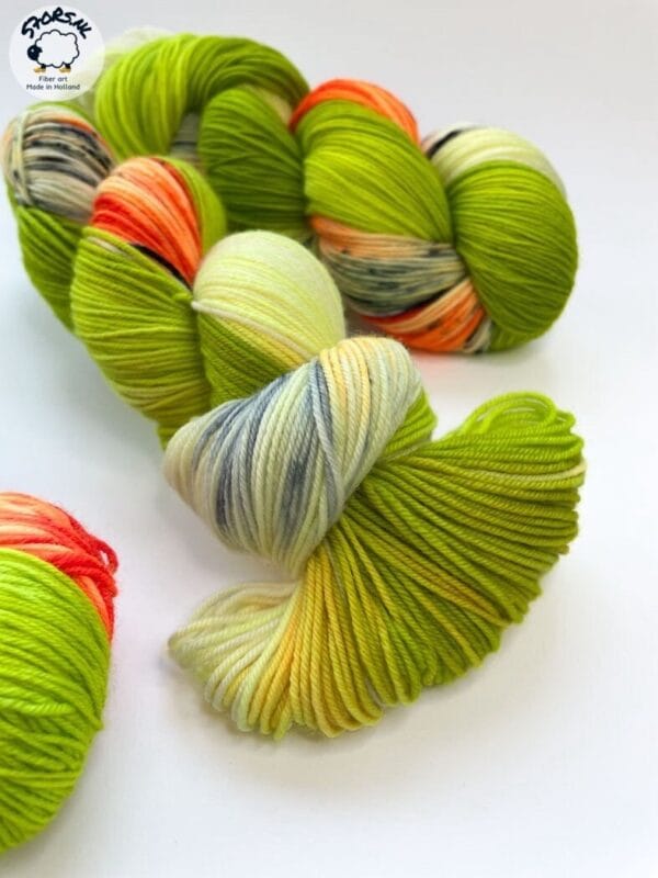 Merino yarn "It's not easy being green, orange and blue"