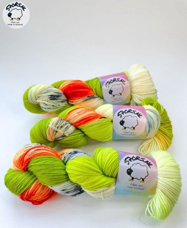 Merino yarn "It's not easy being green, orange and blue"