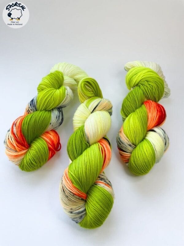 Merino yarn "It's not easy being green, orange and blue"
