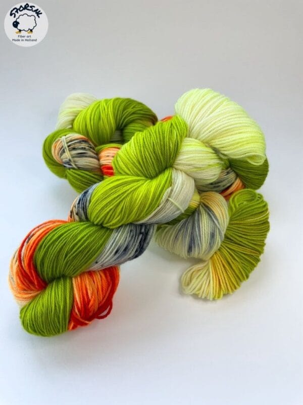 Merino yarn "It's not easy being green, orange and blue"