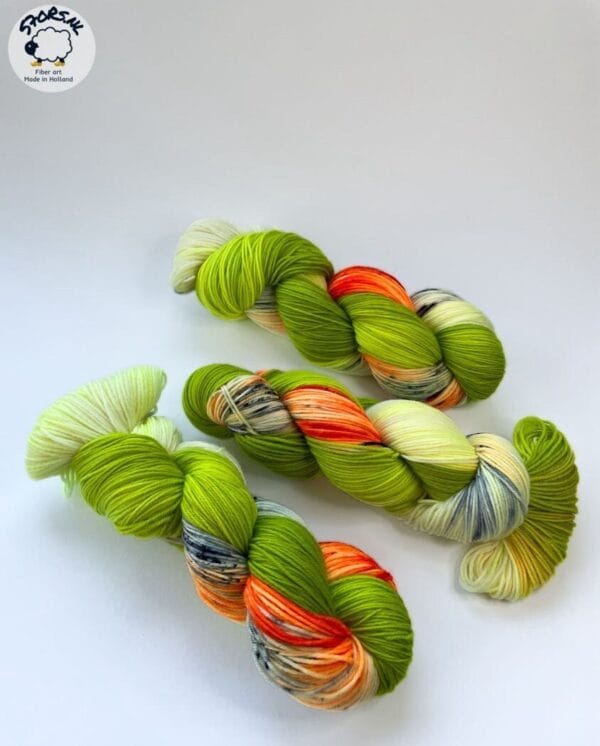 Merino yarn "It's not easy being green, orange and blue"