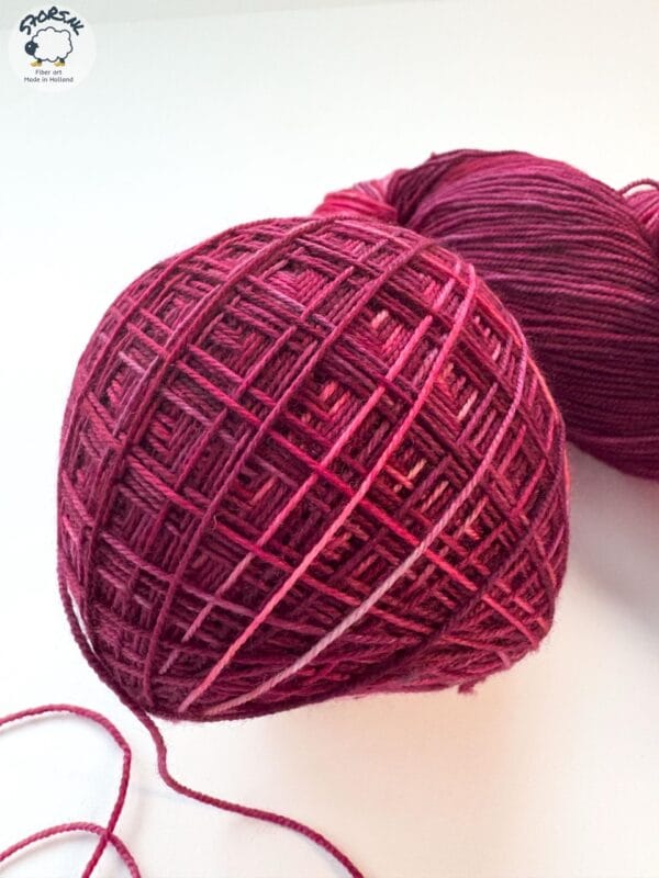 GlüHwein - Dark Red Hand-Dyed Merino/Nylon Yarn