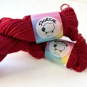 Semi solid superwash Merino garen. Ossenbloed rood