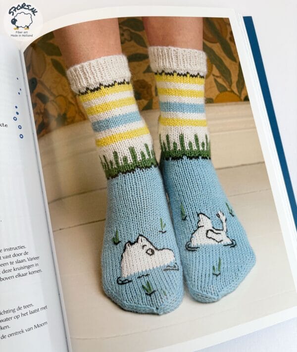 Knitting Moomin socks. 29 original designs.