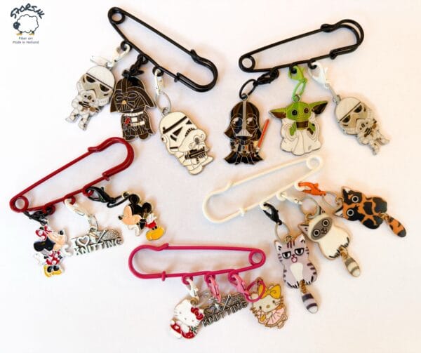 AFDE3357-E73A-49CE-B505-378A9B5DA23A Drie steek markeerders op een handige kiltspeld.