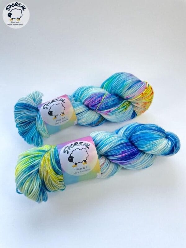 il_fullxfull.6884184241_c3v7.Jpg Summersky - Hand-dyed Merino Yarn