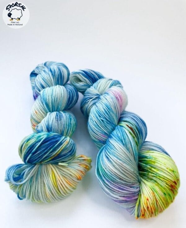 il_fullxfull.6884184289_d5q6.Jpg Summersky - Hand-dyed Merino Yarn