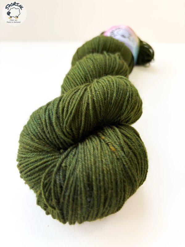 030919a5-15a6-4631-93cc-D137c2a3a9bd Avocado – Semi-Solid Merino Yarn Full of Soft Green Charm