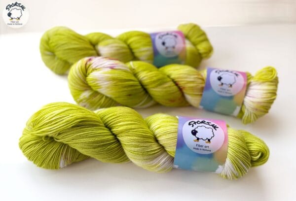 1c7fed47-9ced-4696-a94a-81dae7519a77 Lelietjes der Dalen – handgeverfd merino sok - of DK-garen