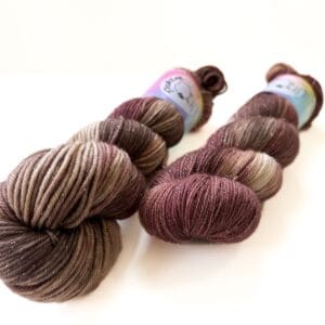 Brownie – handgeverfd merinogaren met glitter