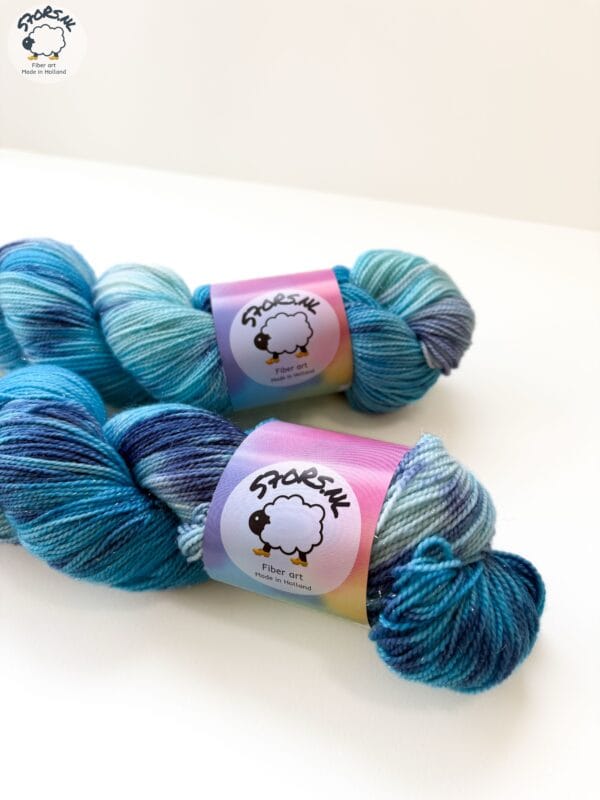 Ice Queen - merino glitter yarn with royal allure