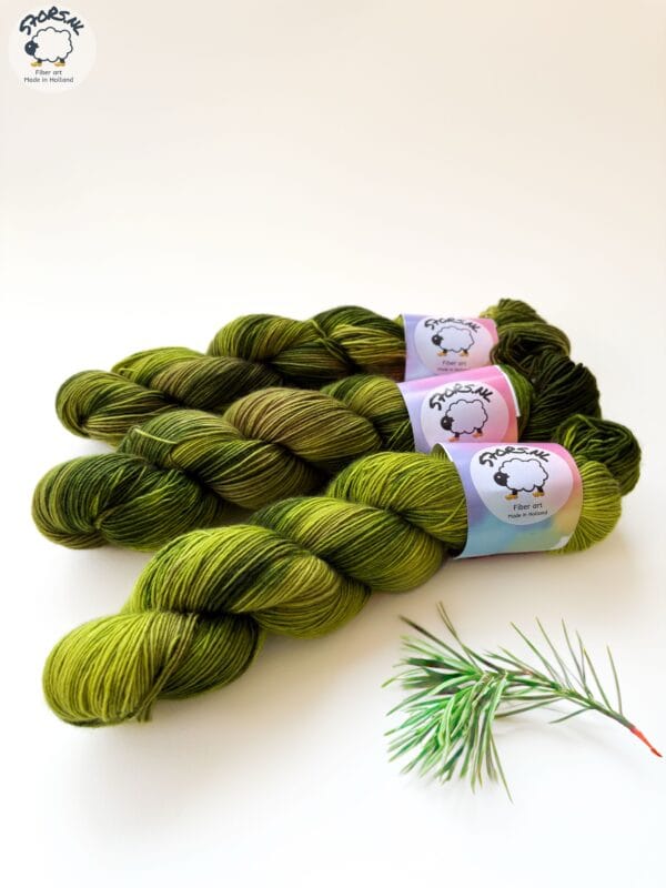 Oh Dennenboom – Handgeverfd merinogaren in dennegroen
