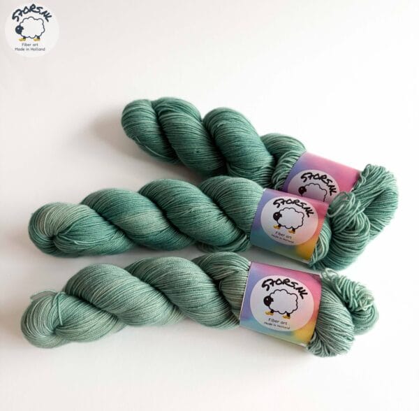 2548E77A-50BD-4F49-8CC9-225749E24000 Emaille – Hand-dyed Yarn in a Muted Mint Green