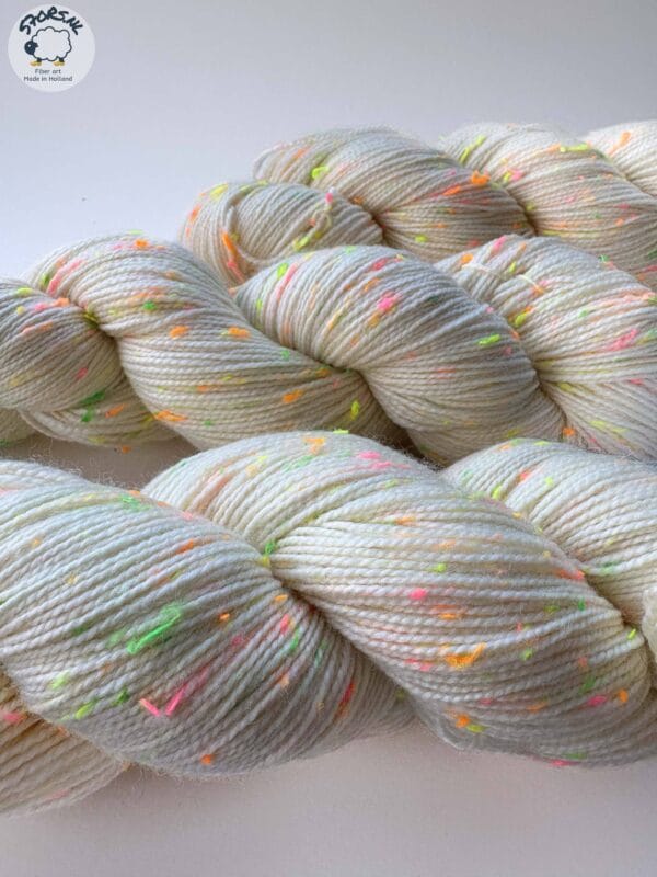 27D45249-32E6-4C18-B4F1-AEFB55A2616C Undyed – Natural Yarn with Neon Confetti Neps
