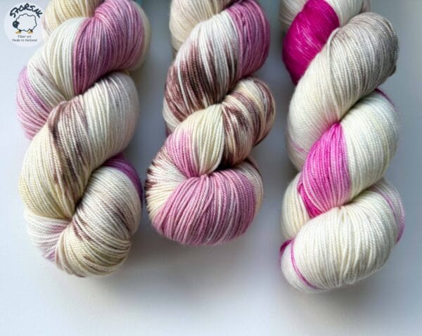 Gelato Wafel – Hand-dyed Yarn in Ice Cream Shades