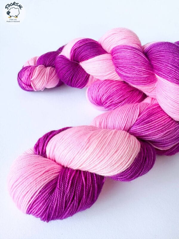 48E2573E-199D-4D25-8D5C-45BA7F442753 Sock Base Yarn - Purple Pop Pooling