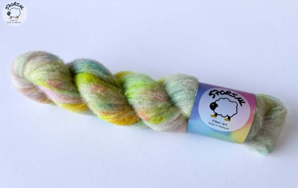 8EF354AA-8BEB-4367-B8C2-B39E8435610F Fluff lace garen - neon speckles