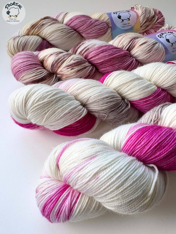 Gelato Wafel – Hand-dyed Yarn in Ice Cream Shades