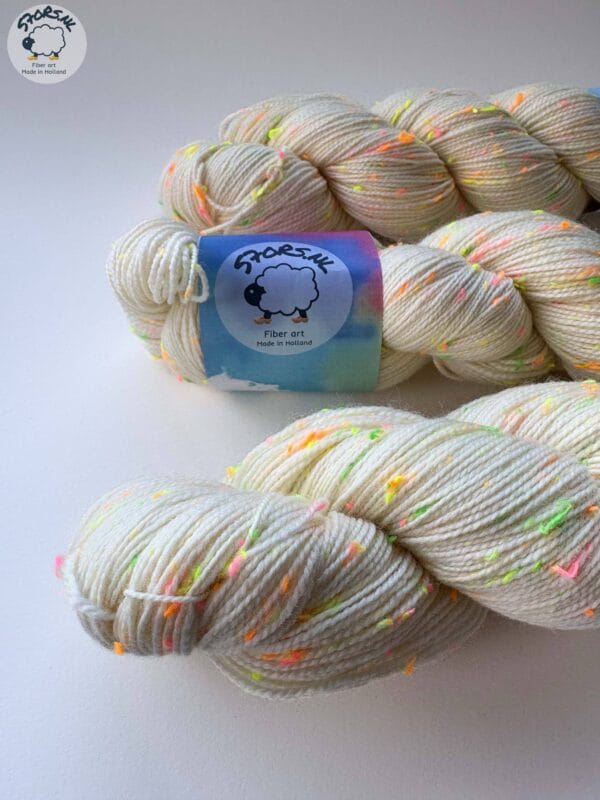 979F860D-328E-4382-A31D-AC2060E2F44A Undyed – Natural Yarn with Neon Confetti Neps
