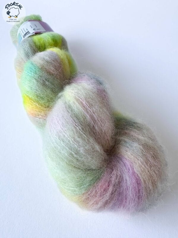 E2878ABC-3BF8-466F-9890-43AFF316C44F Fluff lace garen - neon speckles