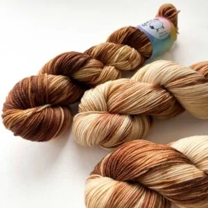 120AB276-308E-4D71-8578-83C1C2439AB7 Hopjesvla – romige karameltinten op je naald
