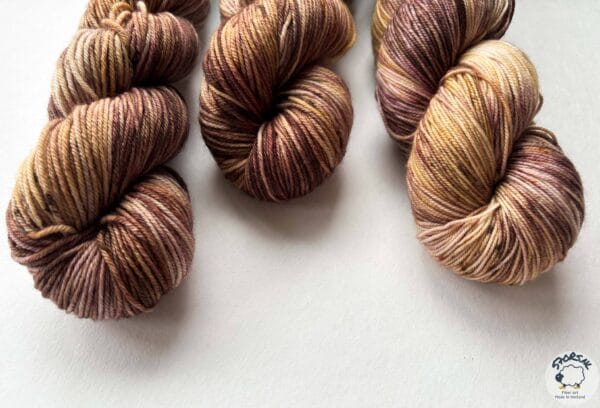 Garden Snail - earthy tranquility in a skein