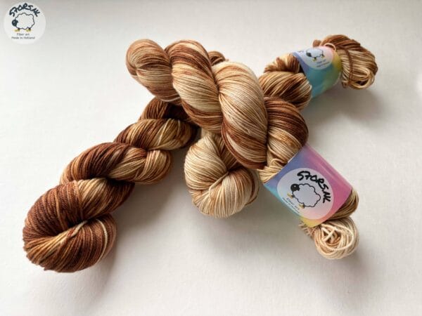 Hopjesvla – creamy caramel shades on your needle
