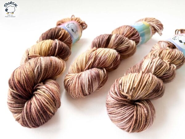 Garden Snail - earthy tranquility in a skein