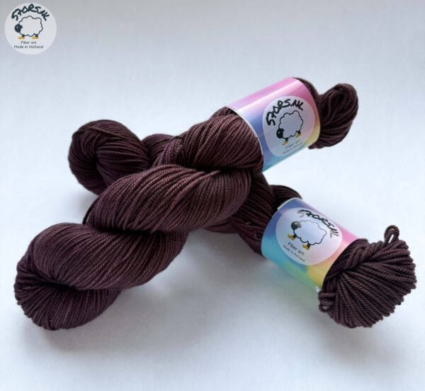 🌰 Chestnut, warm, deep, and beautifully autumnal