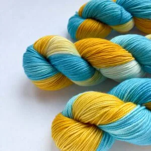 E1E5A7C5-7914-4D5B-96BC-03C01D0E908C Wintermorgen, frisse start in blauw en goud