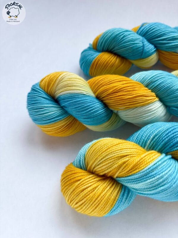 Wintermorgen, frisse start in blauw en goud