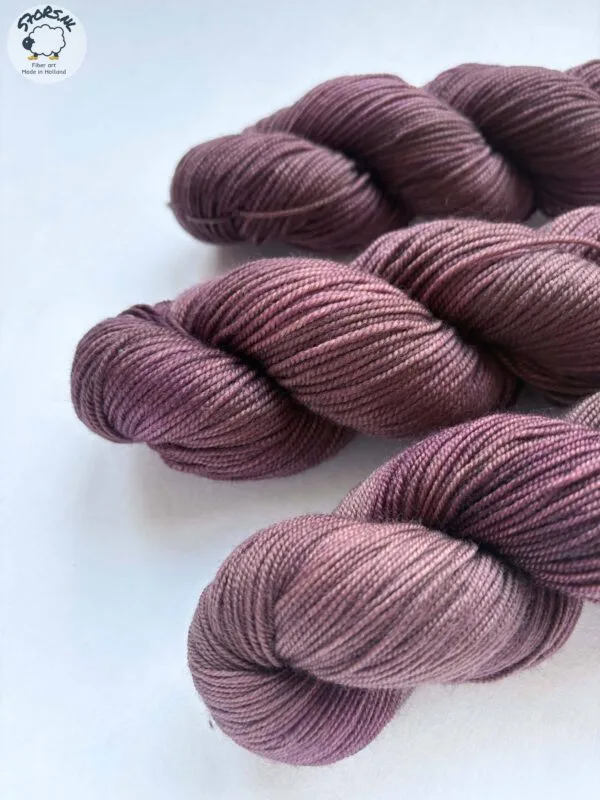 🌰 Chestnut, warm, deep, and beautifully autumnal