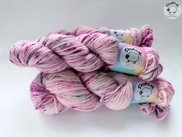 Flamingo – Merino & Mulberry Silk Aran