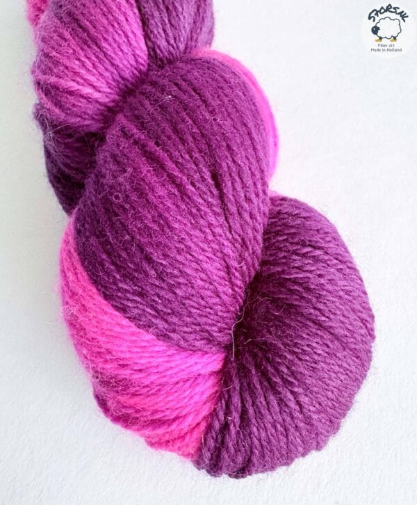 BE771CFE-905D-4842-8A4C-DECBBF95C92E Bessensap – Fluorescerend DK Merino met nylon
