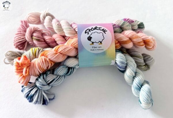 istrie-miniset-dk Groeten uit Istrië — handgeverfde sets & losse strengen