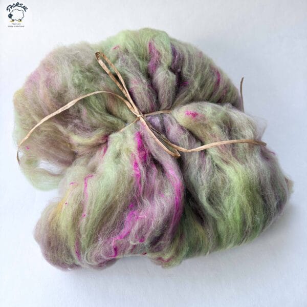 S7oRS Art Batt – Salie met Tegenspraak · 50 g — lichtgroen, grijsgroen, beige, lila, roze en magenta — S7oRS Art Batt.